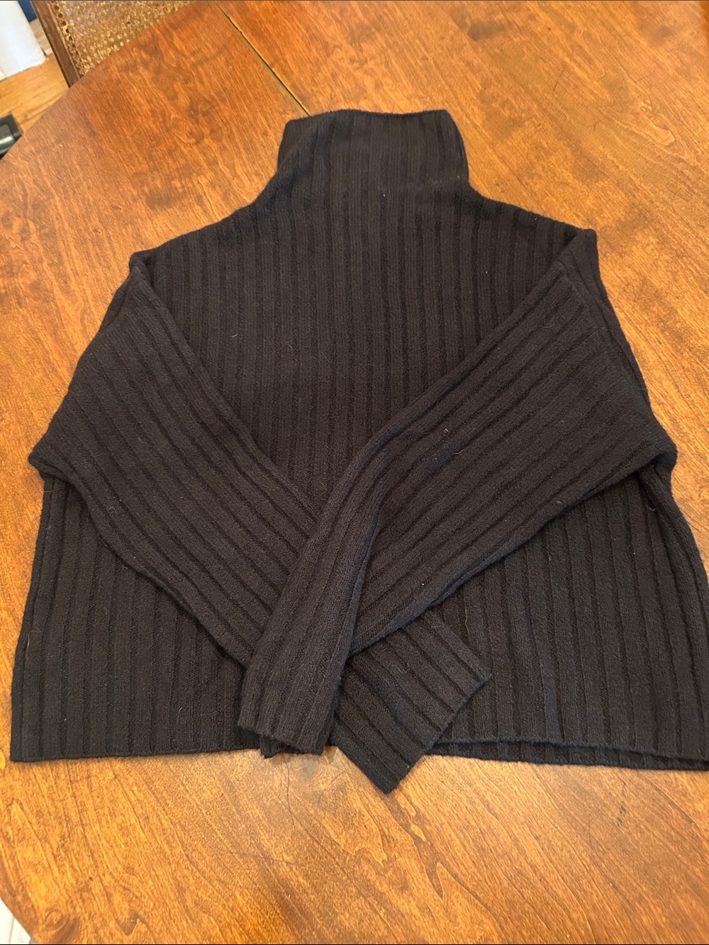 Open Edit women’s Black Ribbed Turtleneck Sweater like new!